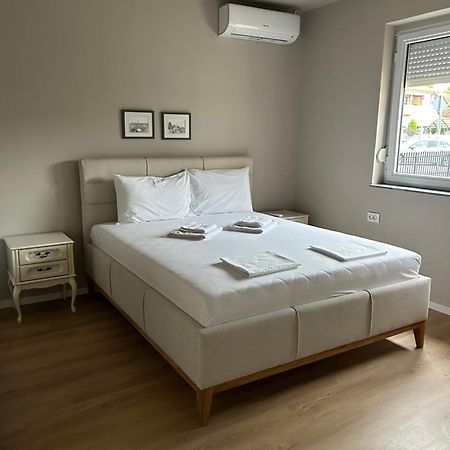Villa Number 6 Скоп'є Екстер'єр фото