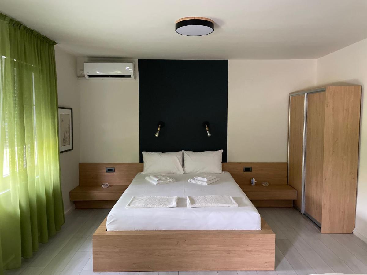 Villa Number 6 Скоп'є Екстер'єр фото