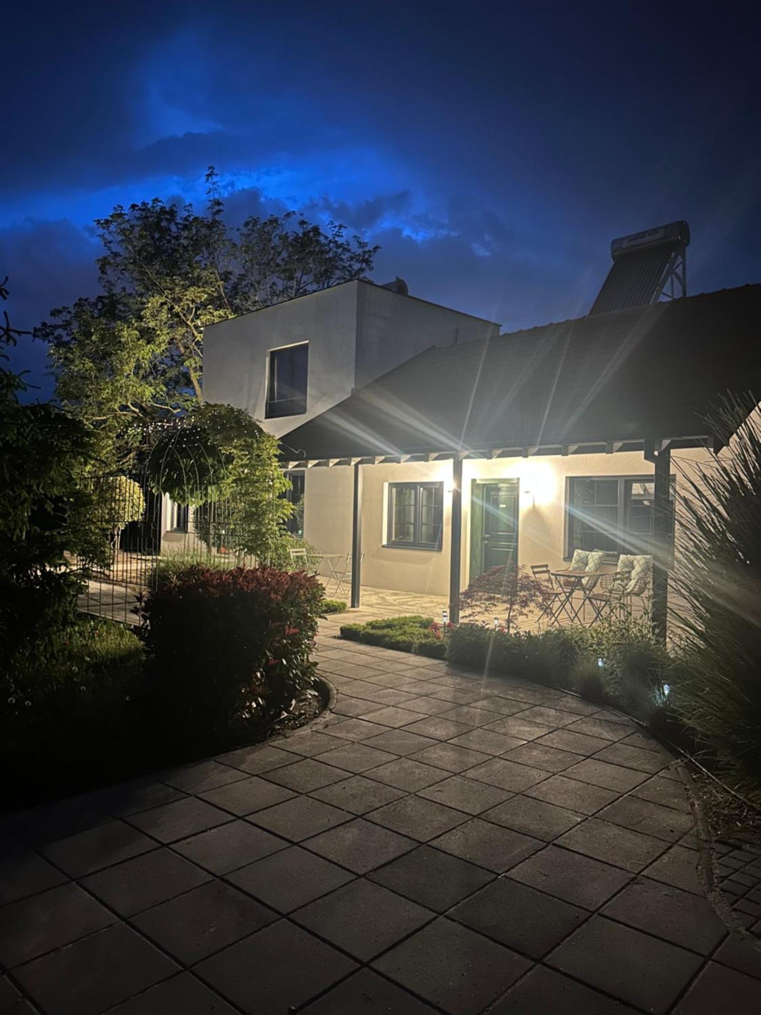 Villa Number 6 Скоп'є Екстер'єр фото