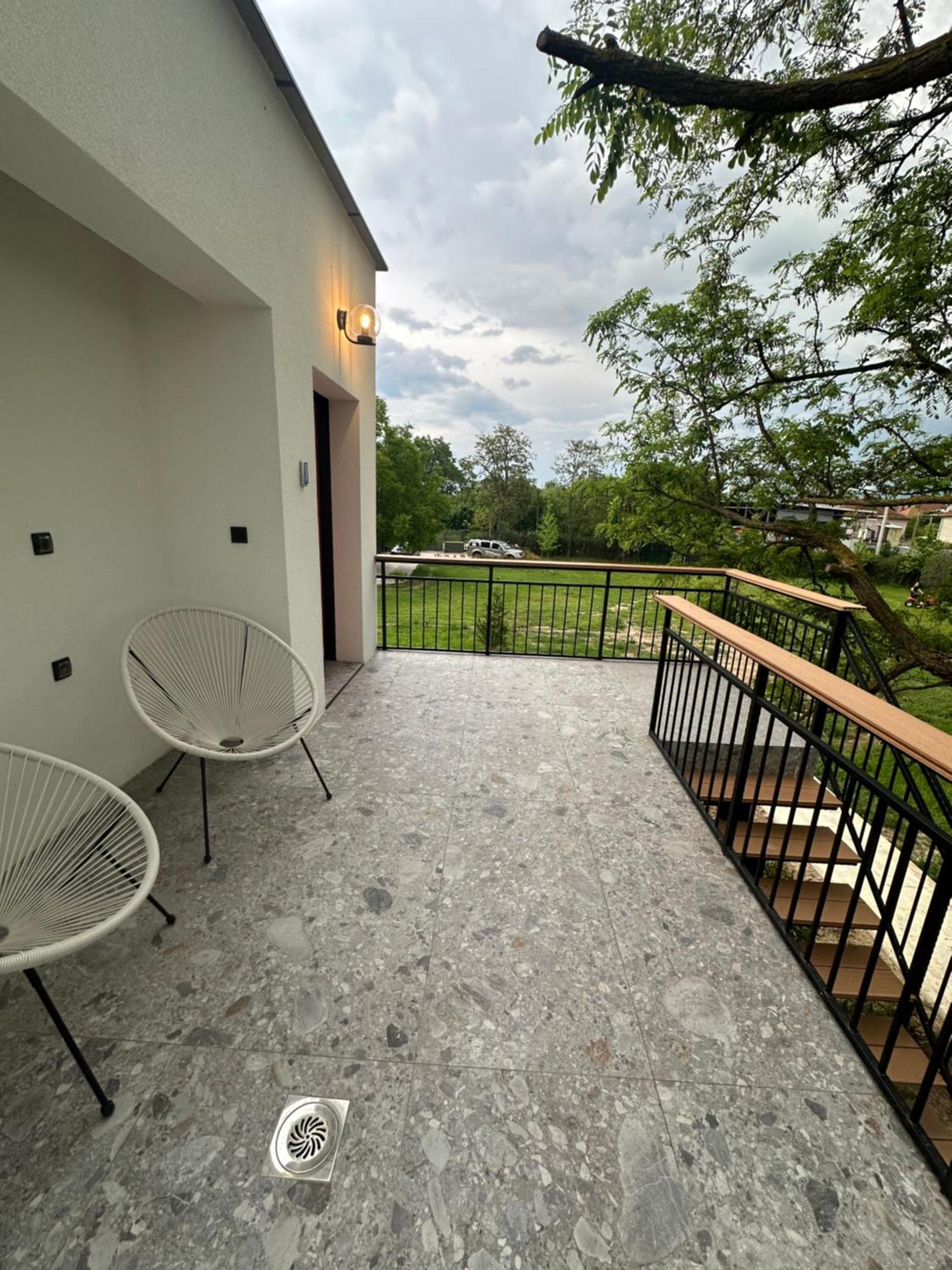 Villa Number 6 Скоп'є Екстер'єр фото